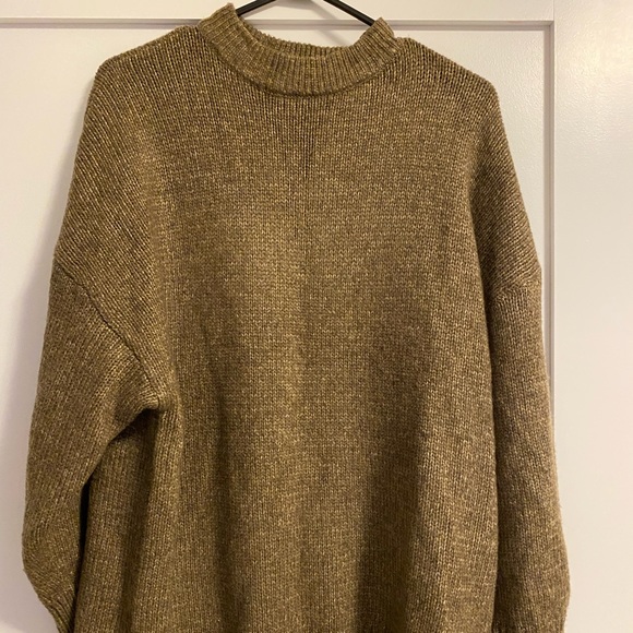 Super Soft Knit Sweater 🤎 - Picture 3 of 6